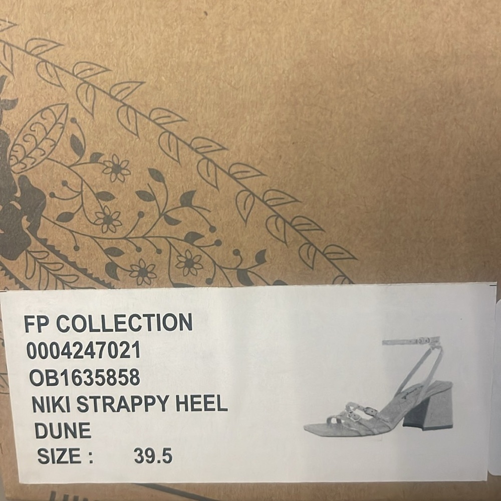 Free People Niki Strappy Heel New In Box Sz 39.5 - Picture 9 of 10
